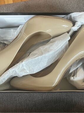 Nine West Nude Patent Pointed Toe Pumps